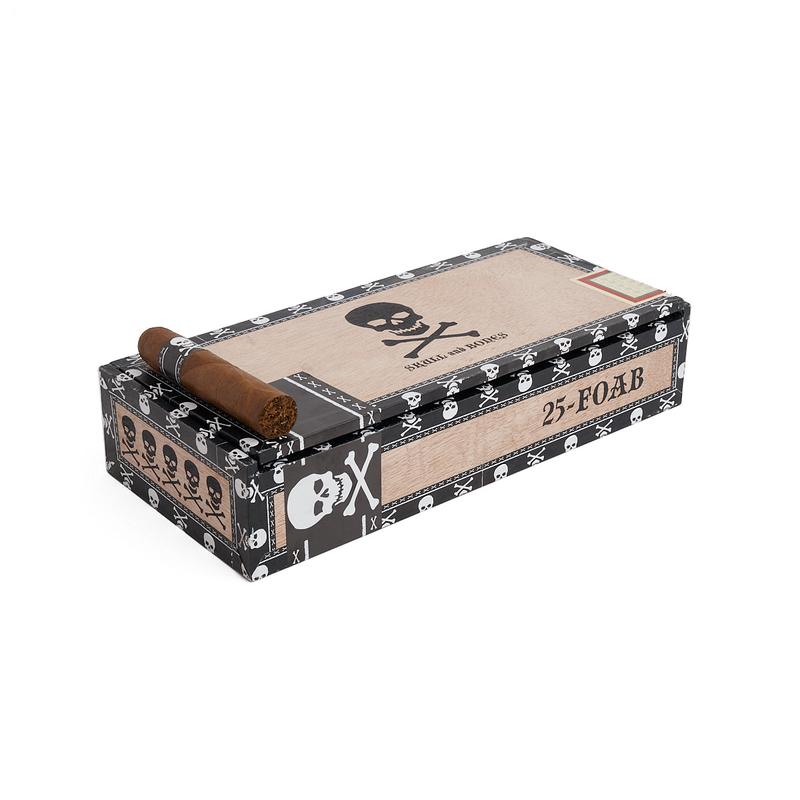 Viaje Skull & Bones FOAB Petit Robusto