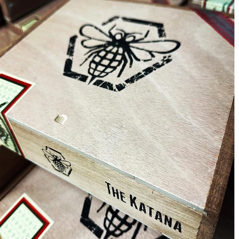 Viaje The Katana Maduro
