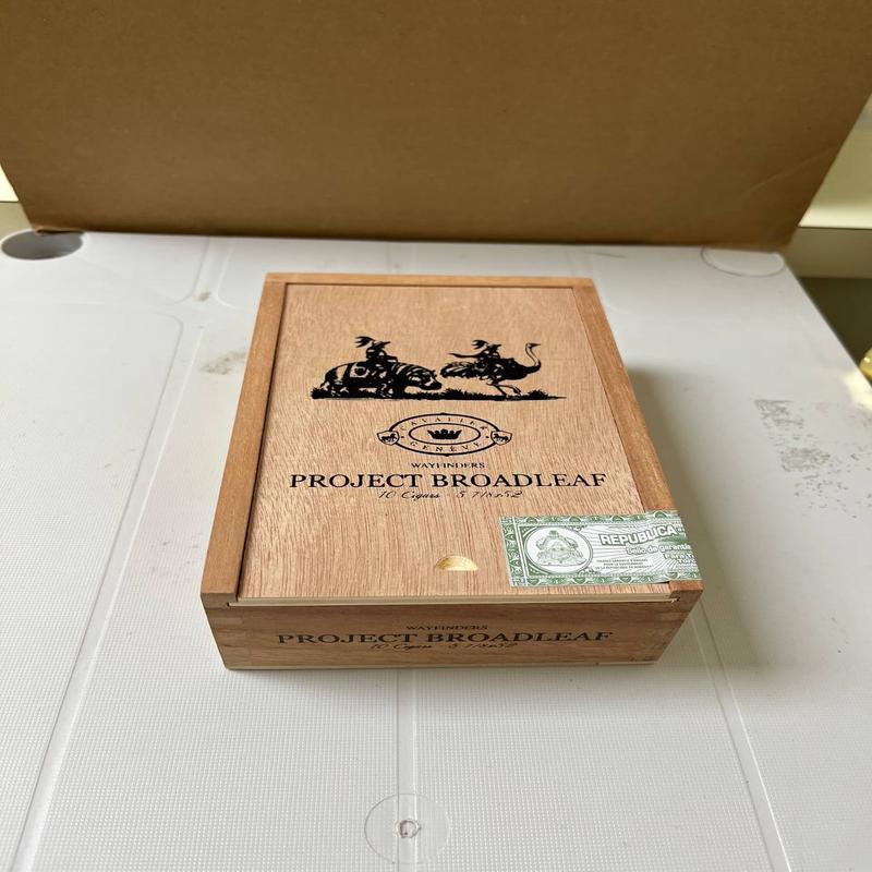 Cavalier Geneve Project Broadleaf #3A Wayfinders Robusto Extra