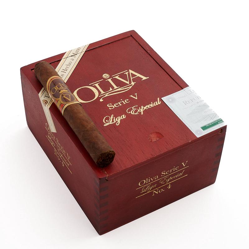 Oliva Serie V #4 Corona