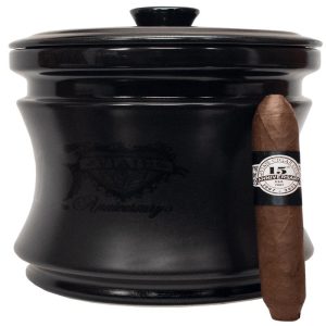 Viaje 15th Anniversary Black Jar