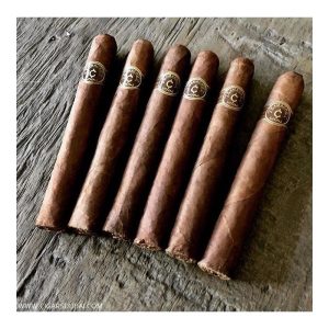Camacho - Corojo Petit (Box of 25)