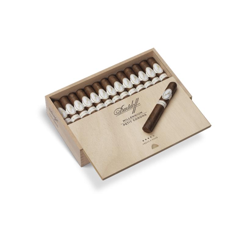 Davidoff Millennium Petit Corona