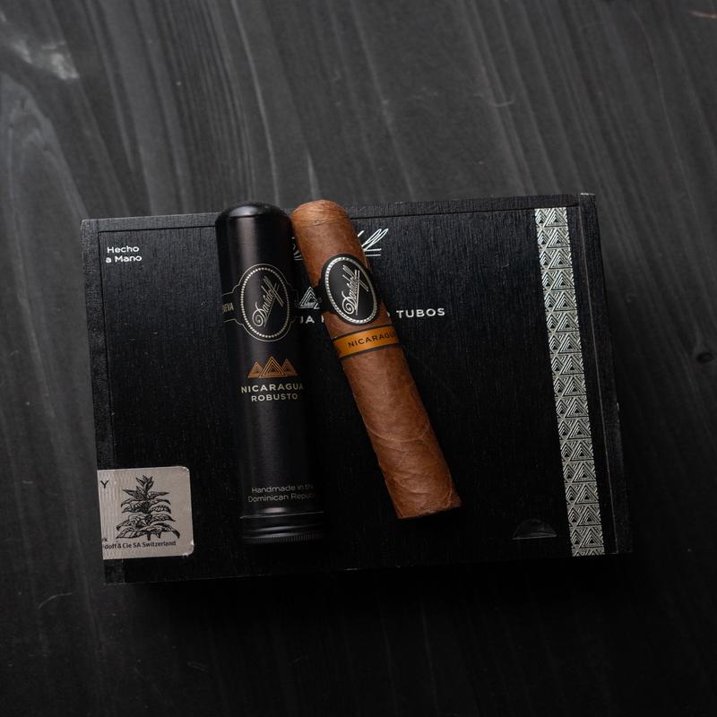 Davidoff Nicaragua Robusto (Tubos)