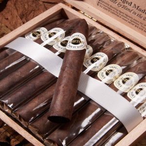 Ashton Aged Maduro Pyramid
