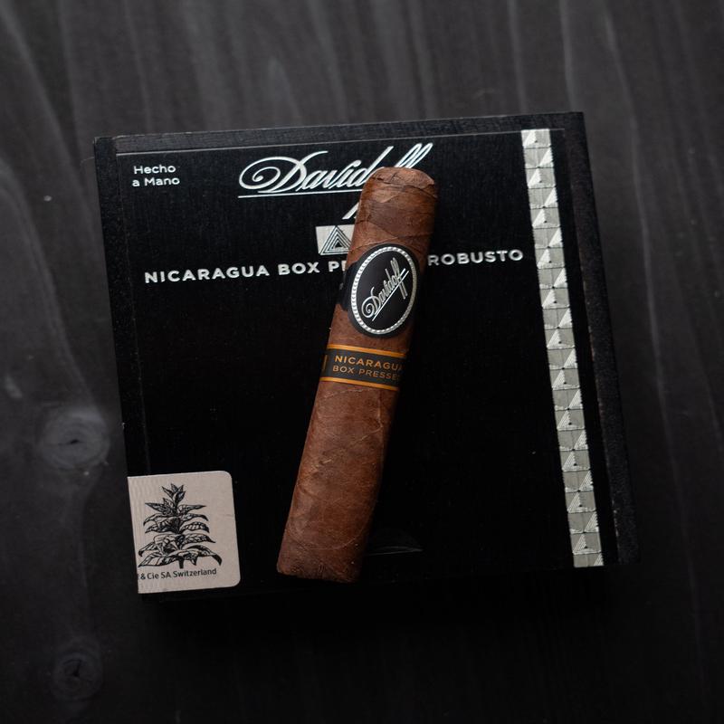 Davidoff Nicaragua Box-Pressed Robusto