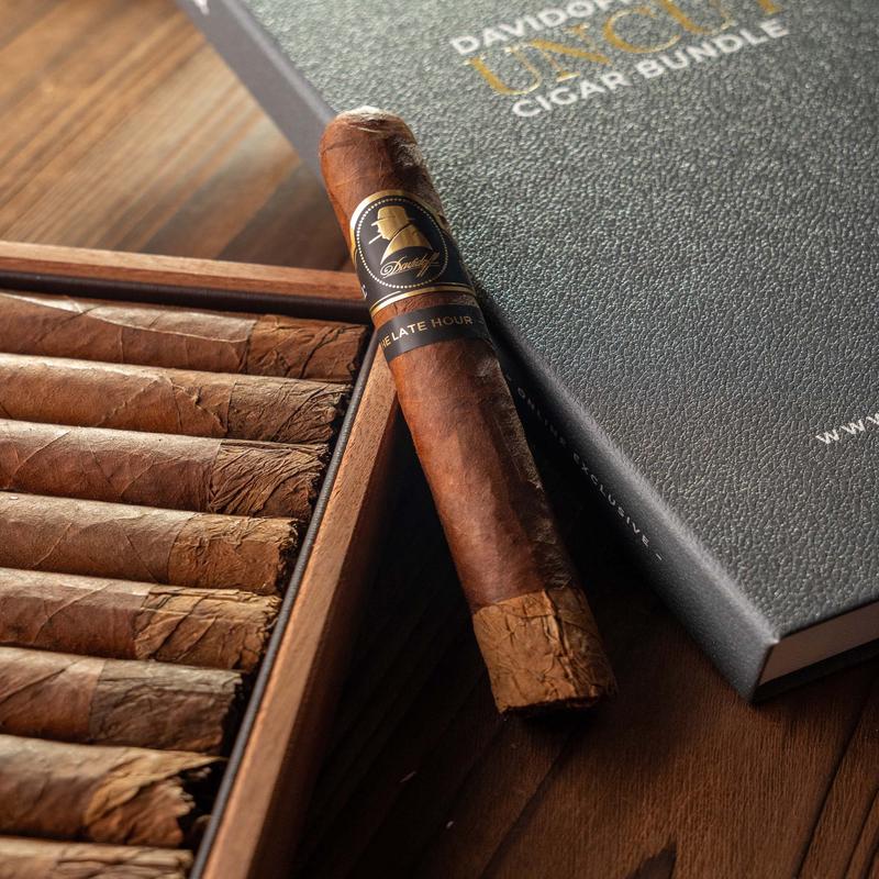 Davidoff Winston Churchill The Late Hour Robusto Cigar Bundle (Uncut)