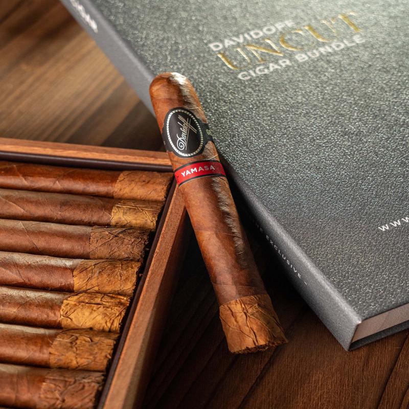 Davidoff Yamas Robusto Extra Cigar Bundle (Uncut)