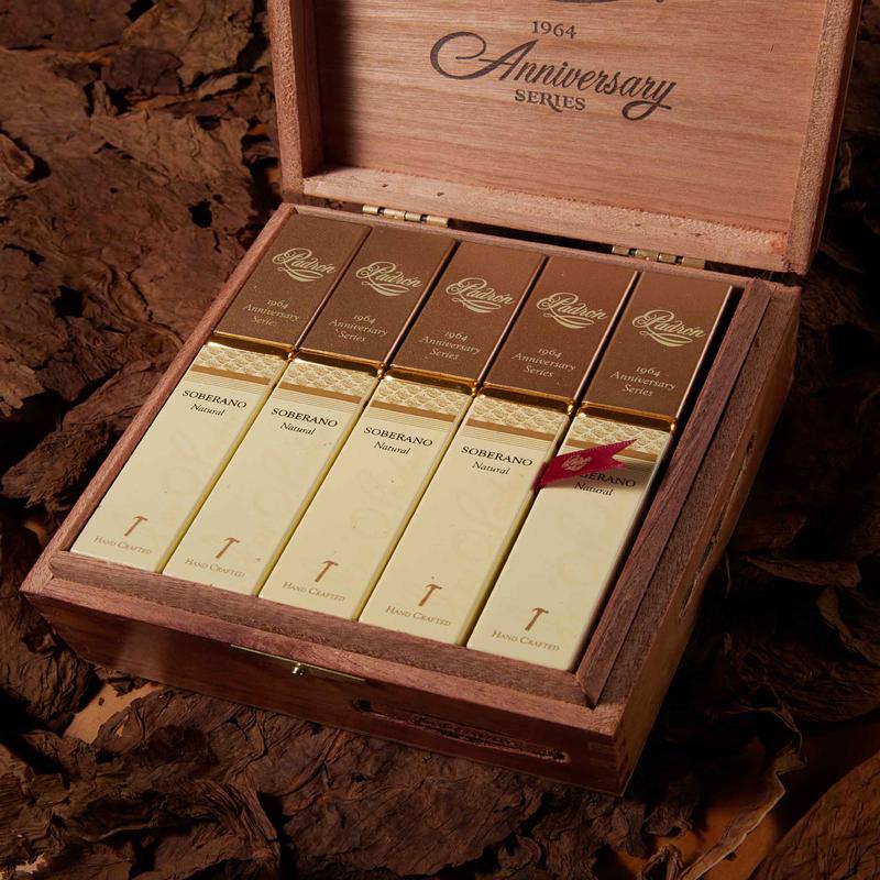 Padrn 1964 Anniversary Soberano Natural (Tubos)
