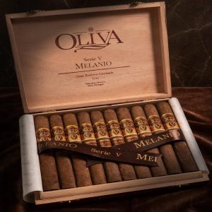 Oliva Serie V Melanio Toro