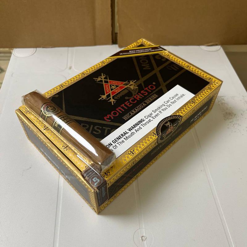 Montecristo Nicaragua Robusto