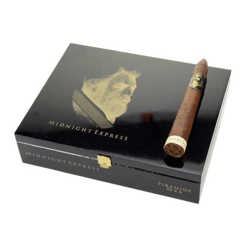 Caldwell Midnight Express Maduro Piramide