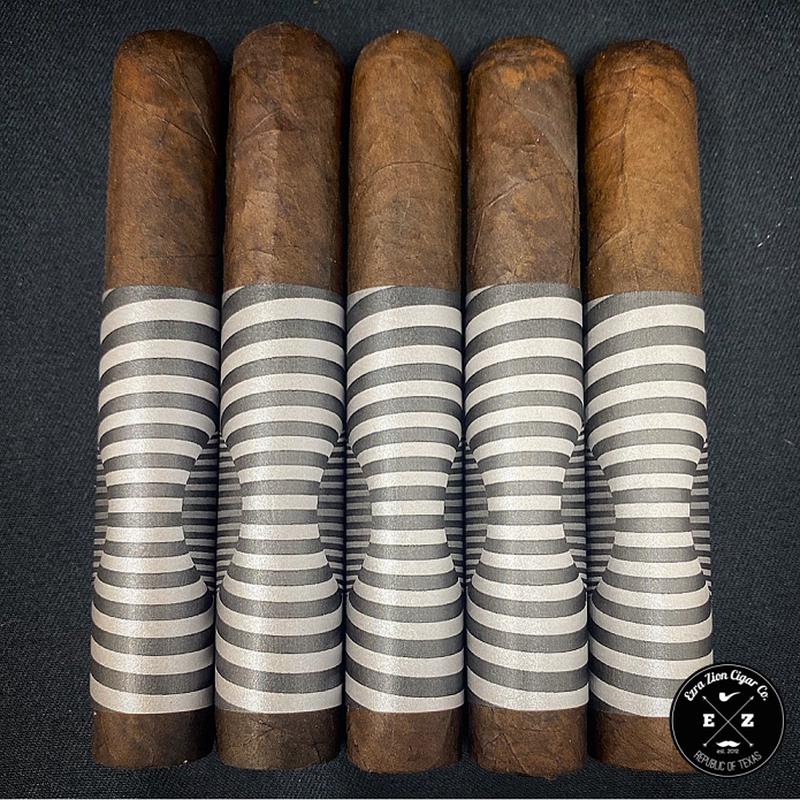 Ezra Zion Hypnotiq XQ Edition Short Toro